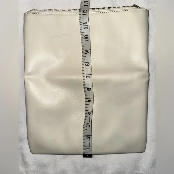 Rachel Pally Beige and Red Floral Zipper Pouch/Clutch NWOT - Picture 3 of 5